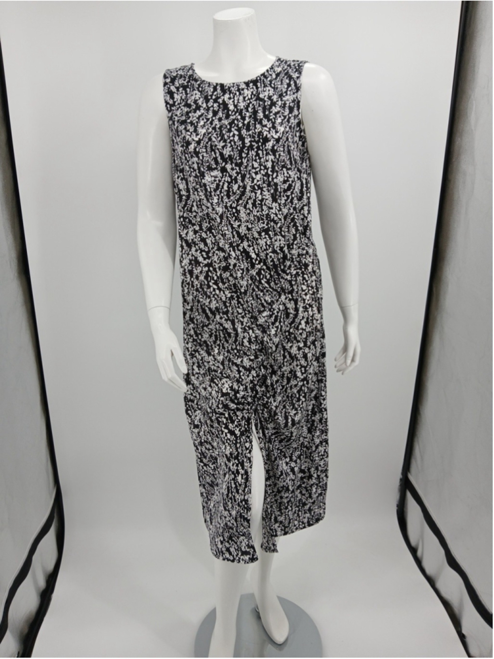 Nordstrom Rack Shirred Black Trailing Vines Midi Dress Size M